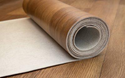 Moisissure sous lino : diagnostic, nettoyage et prévention durable