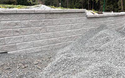 Mur de soutènement entre deux terrains : que dit la loi ?